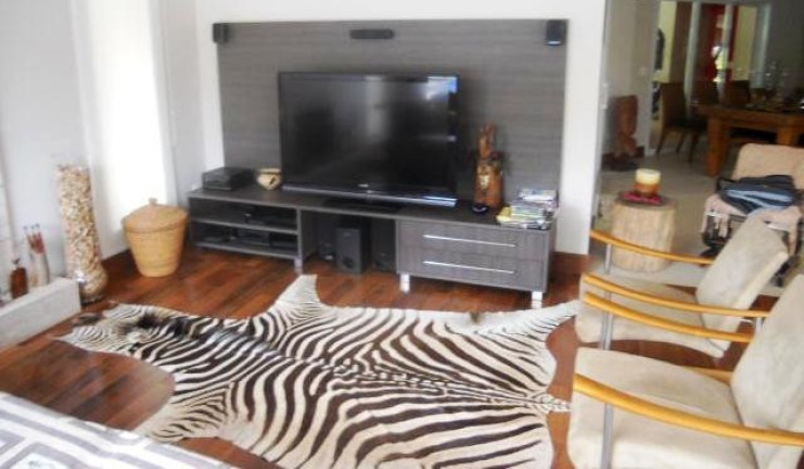 Imagem Casa com 4 Quartos à Venda, 343 m² em Jardim Indaiá - Embu Das Artes