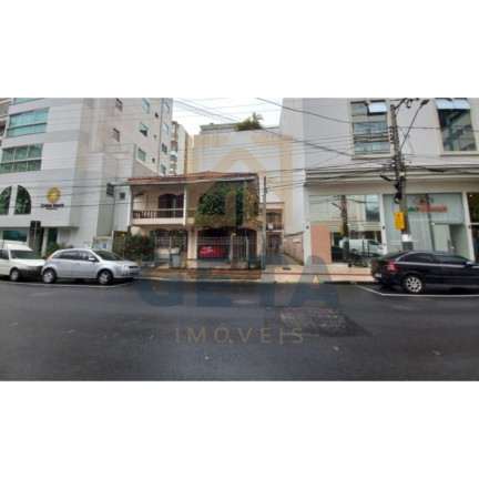 Casa com 7 Quartos à Venda, 268 m² em Centro - Balneário Camboriú