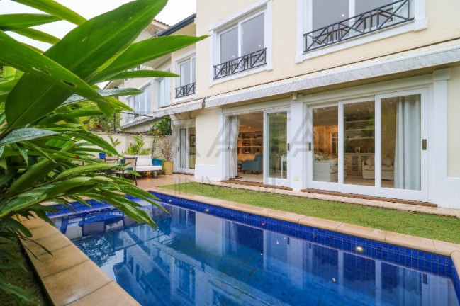 Imóvel com 3 Quartos à Venda, 550 m² em Jardim Guedala - São Paulo