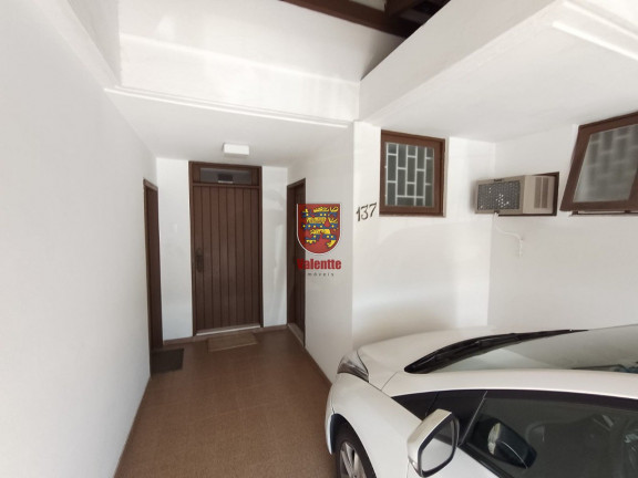 Imagem Casa com 3 Quartos à Venda, 210 m² em Estreito - Florianópolis Imagem Casa com 3 Quartos à Venda, 210 m² em Estreito - Florianópolis