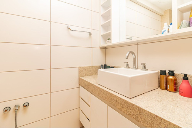 Imagem Apartamento com 2 Quartos à Venda, 78 m² em Santana - Porto Alegre Imagem Apartamento com 2 Quartos à Venda, 78 m² em Santana - Porto Alegre