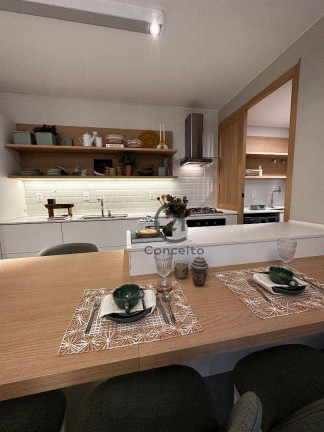 Apartamento com 3 Quartos à Venda, 109 m² em Cacupé - Florianópolis