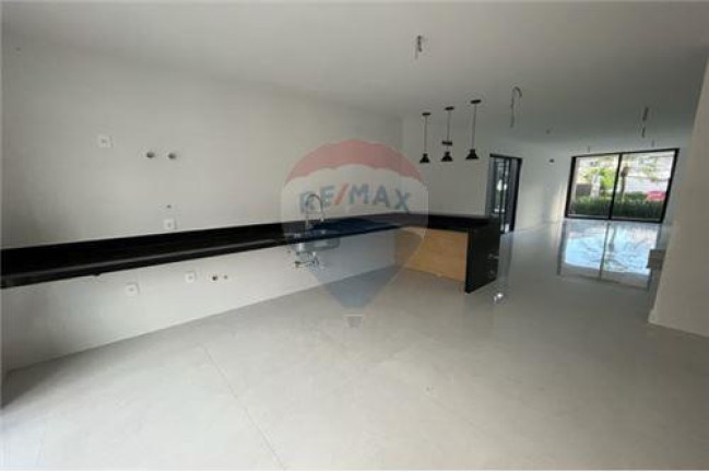 Imagem Casa de Condomínio com 5 Quartos à Venda, 350 m² em Barra Da Tijuca - Rio De Janeiro Imagem Casa de Condomínio com 5 Quartos à Venda, 350 m² em Barra Da Tijuca - Rio De Janeiro