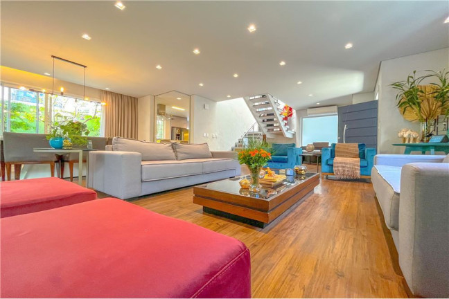 Imagem Casa com 4 Quartos à Venda, 360 m² em Vila Mariana - São Paulo