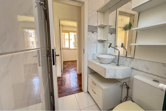 Imagem Apartamento com 2 Quartos à Venda, 41 m² em Menino Deus - Porto Alegre