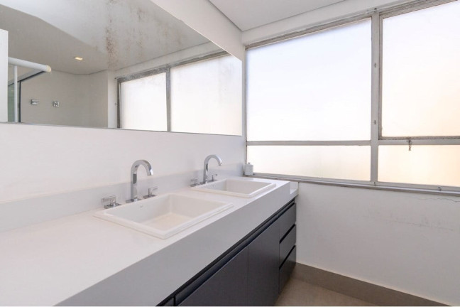 Imagem Imóvel com 3 Quartos à Venda, 121 m² em Moema - São Paulo