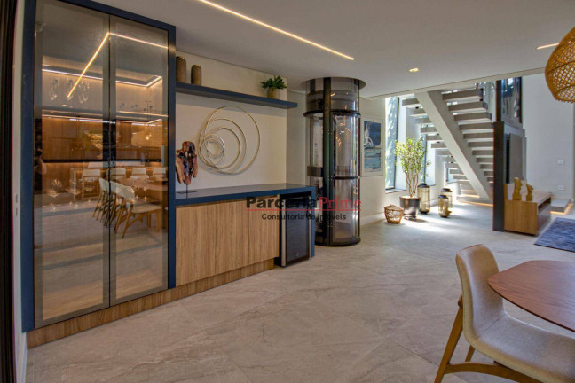 Imagem Casa com 6 Quartos à Venda, 700 m² em Riviera Módulo 16 - Bertioga Imagem Casa com 6 Quartos à Venda, 700 m² em Riviera Módulo 16 - Bertioga