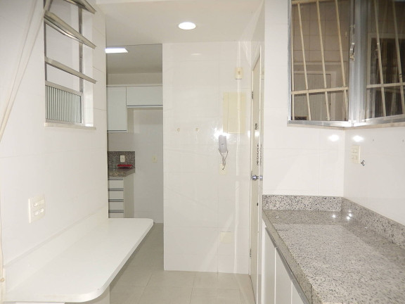 Imagem Apartamento com 3 Quartos à Venda,  em Copacabana - Rio De Janeiro