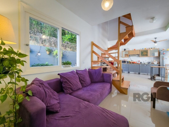 Casa com 4 Quartos à Venda,  em Vila Nova - Porto Alegre