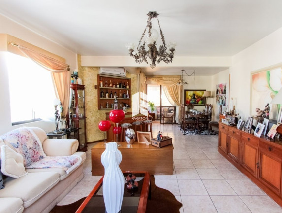 Imagem Apartamento com 3 Quartos à Venda, 150 m² em Centro - Santa Maria