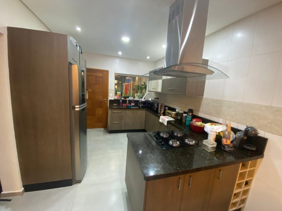 Imagem Casa com 3 Quartos à Venda, 180 m² em Vila Nely - Itaquaquecetuba Imagem Casa com 3 Quartos à Venda, 180 m² em Vila Nely - Itaquaquecetuba