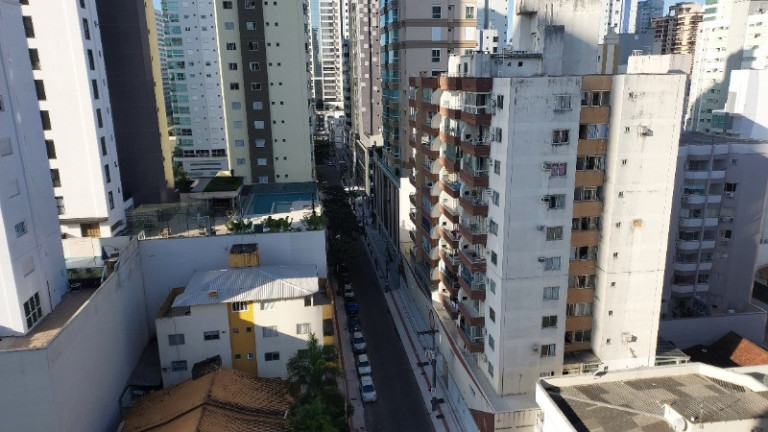 Imagem Apartamento com 3 Quartos à Venda, 143 m² em Centro - Balneário Camboriú Imagem Apartamento com 3 Quartos à Venda, 143 m² em Centro - Balneário Camboriú