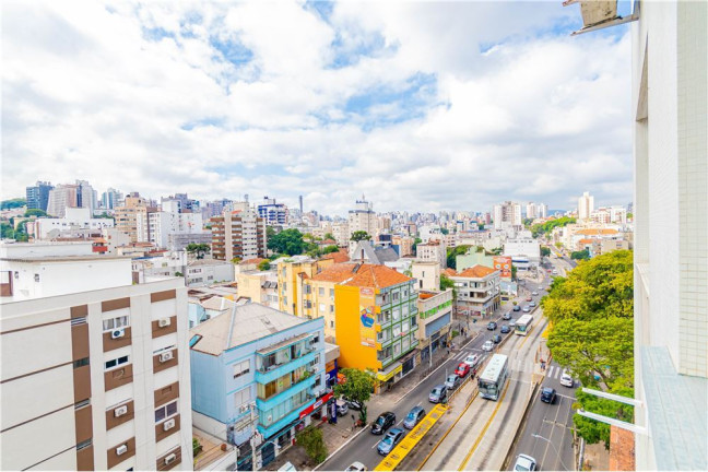 Imagem Imóvel com 3 Quartos à Venda,  em Rio Branco - Porto Alegre