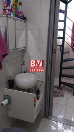 Imagem Casa com 2 Quartos à Venda, 120 m² em Bento Ribeiro - Rio De Janeiro Imagem Casa com 2 Quartos à Venda, 120 m² em Bento Ribeiro - Rio De Janeiro