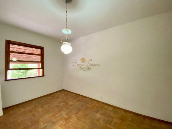 Imagem Casa com 7 Quartos à Venda, 280 m² em Araras - Teresópolis Imagem Casa com 7 Quartos à Venda, 280 m² em Araras - Teresópolis