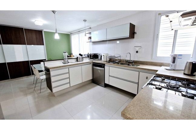 Imagem Casa com 3 Quartos à Venda, 295 m² em Caxingui - São Paulo Imagem Casa com 3 Quartos à Venda, 295 m² em Caxingui - São Paulo