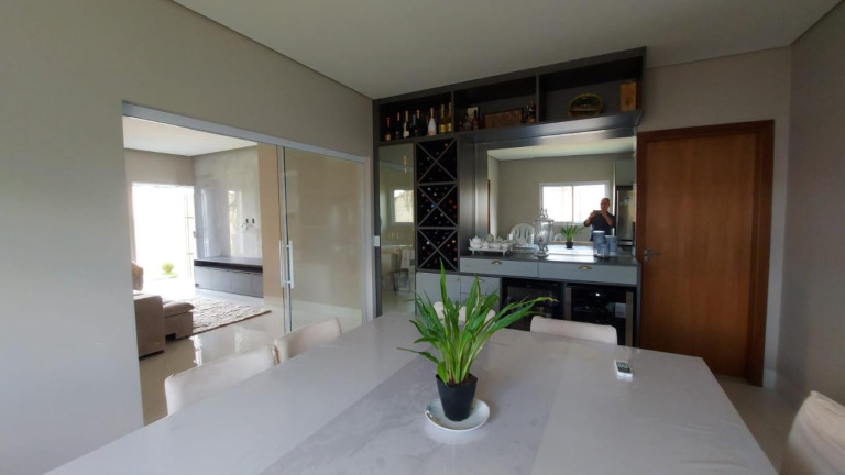 Imagem Casa com 3 Quartos à Venda, 176 m² em Condomínio Belvedere Ii - Cuiabá