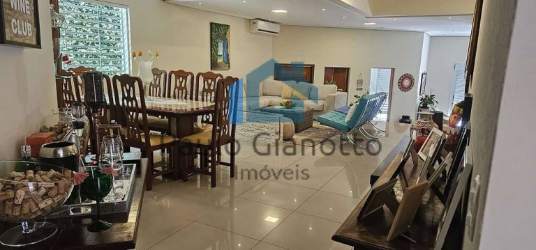 Imagem Casa de Condomínio com 3 Quartos à Venda, 358 m² em Granja Viana - Carapicuíba