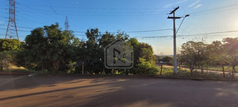 Imagem Terreno à Venda, 400 m² em Country - Cascavel Imagem Terreno à Venda, 400 m² em Country - Cascavel