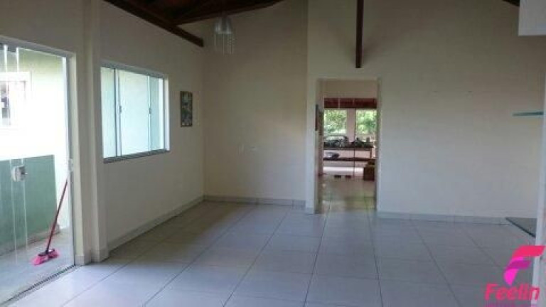 Imagem Casa com 7 Quartos à Venda, 484 m² em Armação - Florianópolis Imagem Casa com 7 Quartos à Venda, 484 m² em Armação - Florianópolis