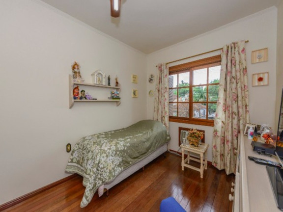 Imagem Casa com 5 Quartos à Venda, 290 m² em Jardim Itu - Porto Alegre Imagem Casa com 5 Quartos à Venda, 290 m² em Jardim Itu - Porto Alegre
