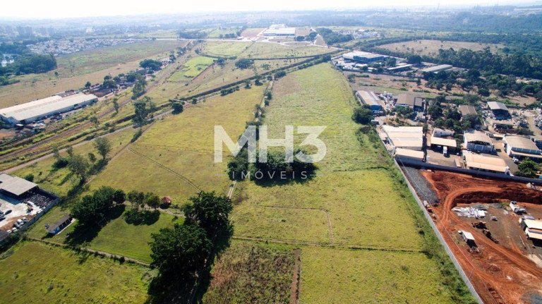 Imagem Terreno à Venda, 190.000 m² em Recanto Dos Pássaros - Paulínia Imagem Terreno à Venda, 190.000 m² em Recanto Dos Pássaros - Paulínia