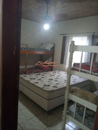 Imagem Casa com 4 Quartos à Venda, 300 m²