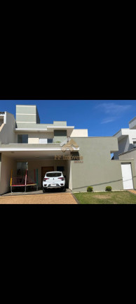 Casa com 3 Quartos à Venda, 272 m² em São Carlos