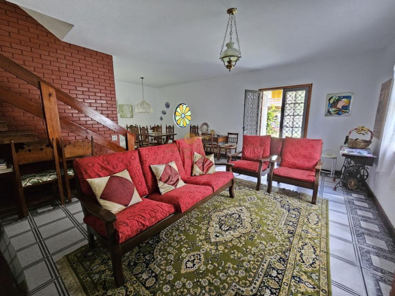 Imagem Casa com 3 Quartos à Venda, 177 m² em Agriões - Teresópolis