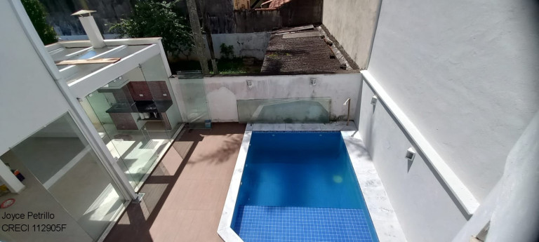 Imagem Sobrado com 3 Quartos à Venda,  em Sambura - Peruíbe