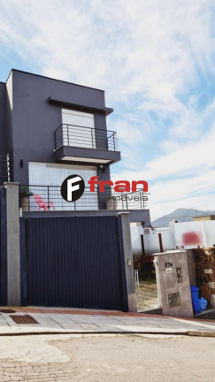 Imagem Casa com 3 Quartos à Venda, 280 m² em Córrego Grande - Florianópolis Imagem Casa com 3 Quartos à Venda, 280 m² em Córrego Grande - Florianópolis