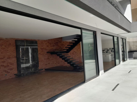 Imagem Casa com 3 Quartos à Venda, 550 m² em Parque Das Artes - Embu Das Artes Imagem Casa com 3 Quartos à Venda, 550 m² em Parque Das Artes - Embu Das Artes