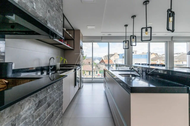 Imagem Sobrado com 3 Quartos à Venda, 240 m² em Atuba - Curitiba Imagem Sobrado com 3 Quartos à Venda, 240 m² em Atuba - Curitiba