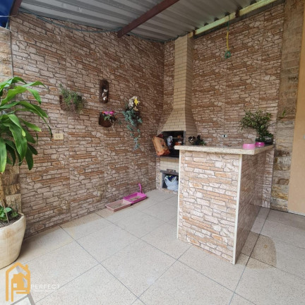 Imagem Casa com 4 Quartos à Venda, 200 m² em Jardim Maria Augusta - Taubaté Imagem Casa com 4 Quartos à Venda, 200 m² em Jardim Maria Augusta - Taubaté