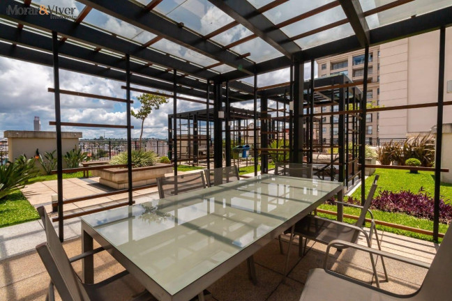 Imagem Apartamento com 2 Quartos à Venda, 71 m² em Centro - Curitiba