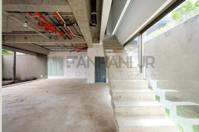 Imagem Casa com 3 Quartos à Venda, 578 m² em Jardim Europa - São Paulo