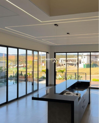 Imagem Casa de Condomínio com 5 Quartos à Venda, 349 m² em Rifaina