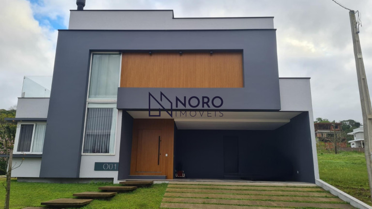 Casa de Condomínio com 3 Quartos à Venda, 280 m² em Tomazetti - Santa Maria