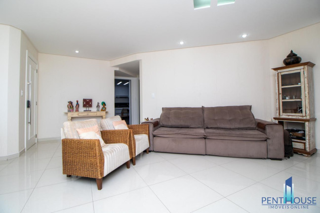 Imagem Apartamento com 3 Quartos à Venda, 175 m² em Centro - Balneário Camboriú Imagem Apartamento com 3 Quartos à Venda, 175 m² em Centro - Balneário Camboriú