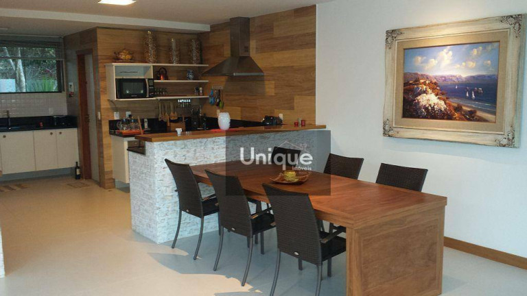 Imagem Casa com 4 Quartos para Temporada, 300 m² em Alto De Búzios - Armação Dos Búzios Imagem Casa com 4 Quartos para Temporada, 300 m² em Alto De Búzios - Armação Dos Búzios