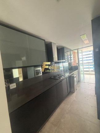 Imóvel com 4 Quartos para Alugar, 140 m² em Enseada Do Suá - Vitória
