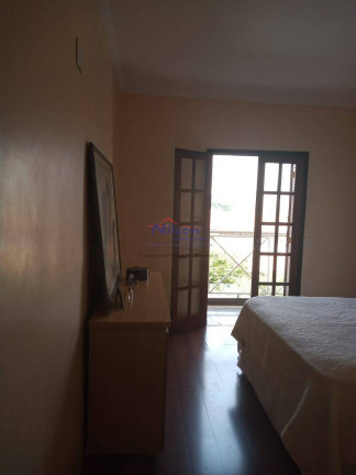 Imagem Casa com 3 Quartos à Venda, 250 m² em Parque Renato Maia - Guarulhos Imagem Casa com 3 Quartos à Venda, 250 m² em Parque Renato Maia - Guarulhos