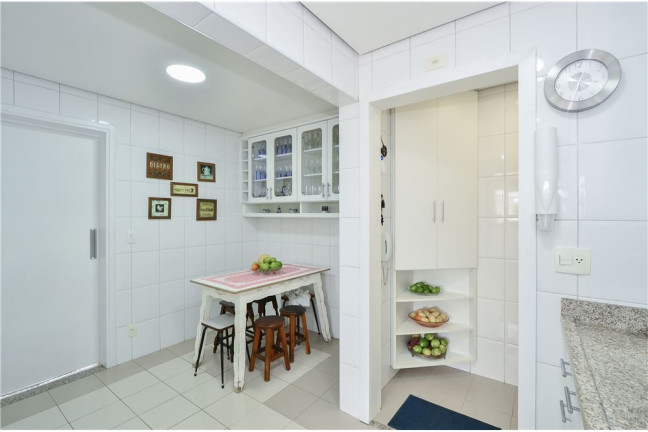 Imagem Imóvel com 3 Quartos à Venda, em Caxingui - São Paulo Imagem Imóvel com 3 Quartos à Venda, em Caxingui - São Paulo