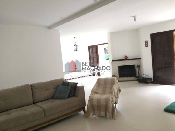 Imagem Casa com 4 Quartos à Venda, 204 m² em Alto - Teresópolis