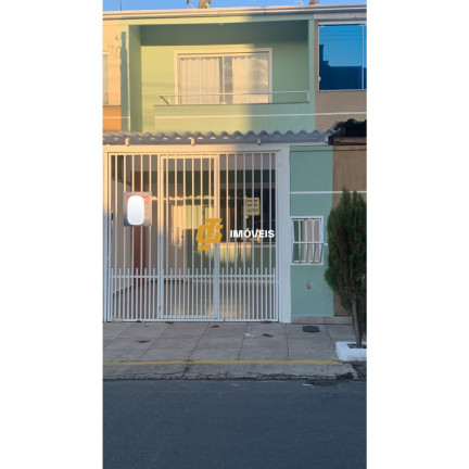 Sobrado com 2 Quartos à Venda, 69 m² em Centro - Camboriú