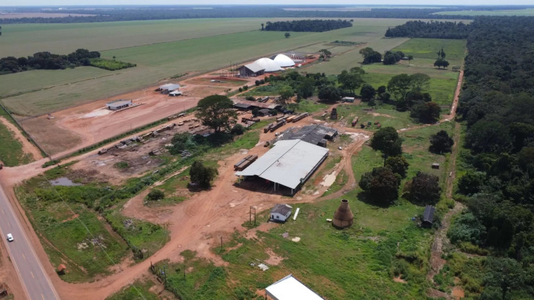 Imagem Fazenda à Venda, 4.500 m² em Distrito Industrial - Sinop Imagem Fazenda à Venda, 4.500 m² em Distrito Industrial - Sinop
