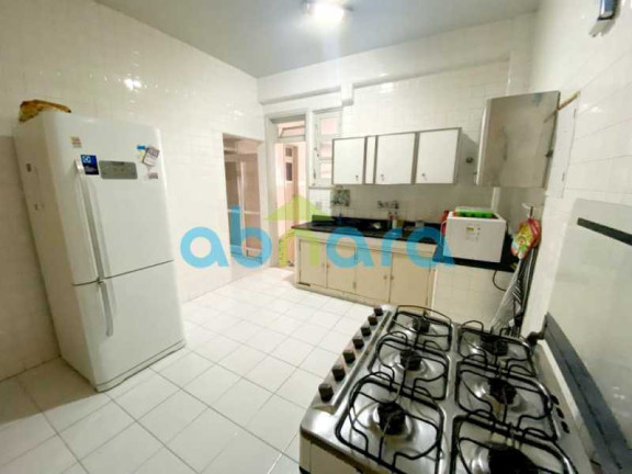 Imagem Apartamento com 4 Quartos à Venda, 220 m² em Copacabana - Rio De Janeiro