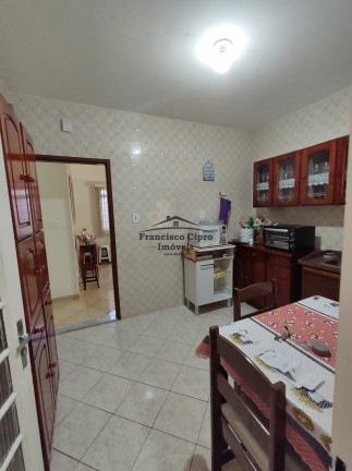 Imagem Casa com 3 Quartos à Venda, 230 m² em Pedregulho - Guaratinguetá
