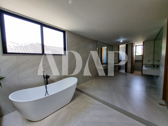 Imagem Casa com 5 Quartos à Venda, 1.350 m² em Barra Da Tijuca - Rio De Janeiro Imagem Casa com 5 Quartos à Venda, 1.350 m² em Barra Da Tijuca - Rio De Janeiro