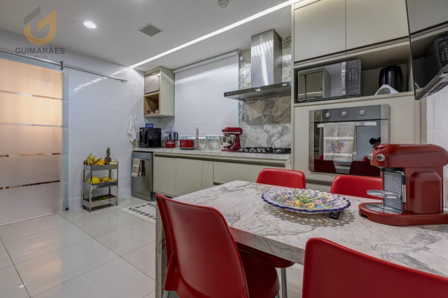 Imagem Casa com 5 Quartos à Venda, 300 m² em Miragem - Lauro De Freitas Imagem Casa com 5 Quartos à Venda, 300 m² em Miragem - Lauro De Freitas